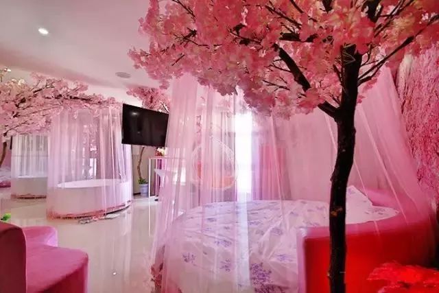 鄭州鐘愛情侶酒店設(shè)計(jì)