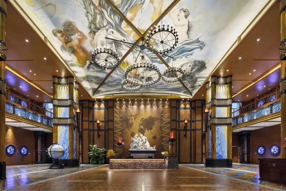 以海洋文化為核心的西寧新華聯(lián)海洋主題酒店設(shè)計賞析