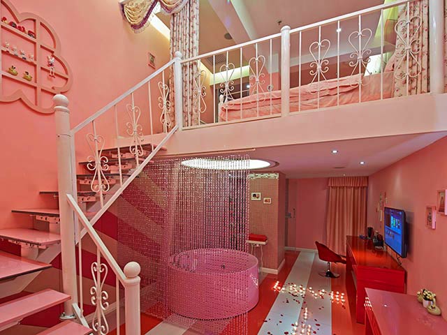 鄭州萬愛情侶主題酒店設計